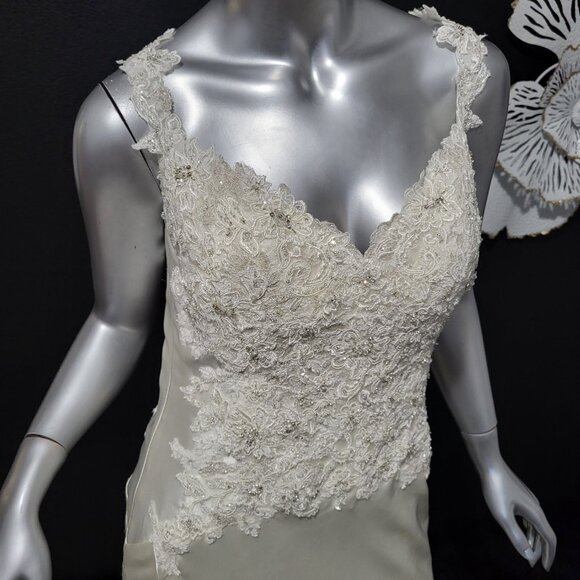 NWT~$1550~SOPHIA TOLLI~8/10~IVORY LACE EMBROIDERED EMBELLISHED WEDDING DRESS - Picture 5 of 16
